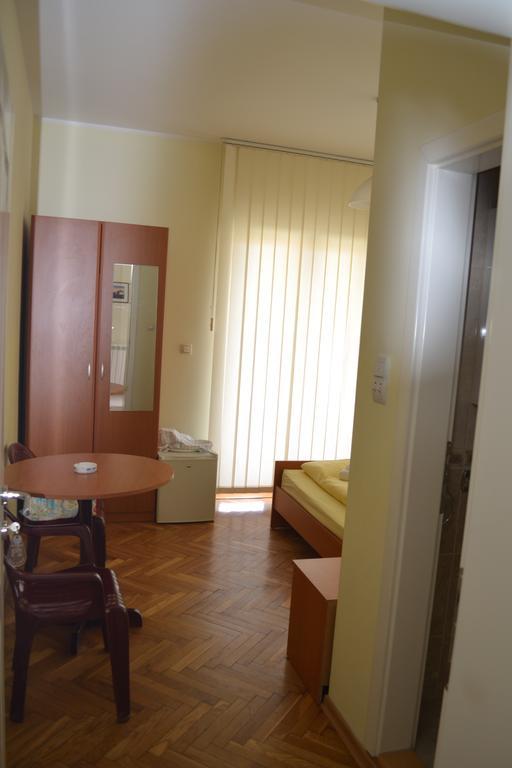Apartments Tanja Banja Koviljaca Bilik gambar